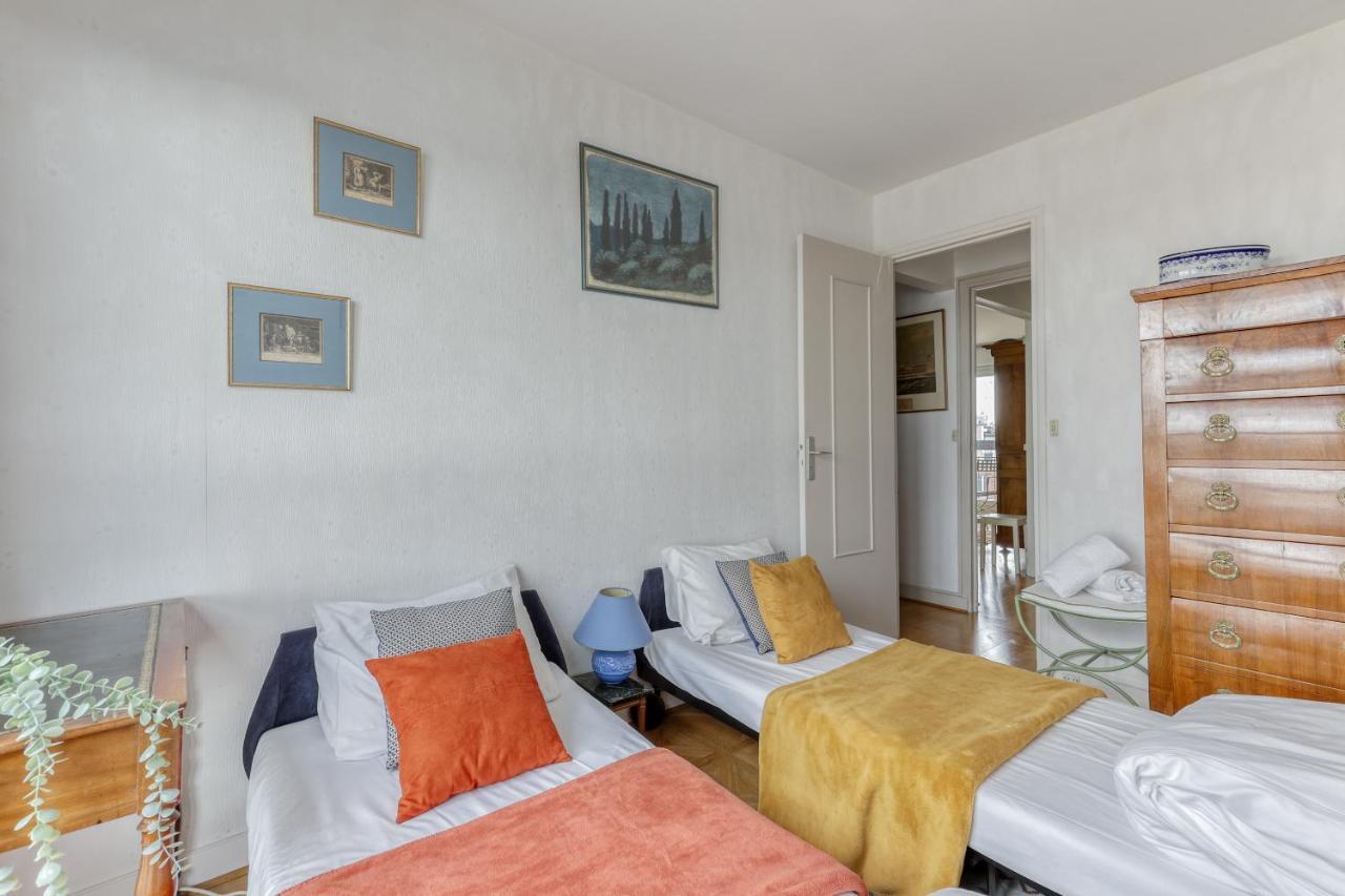 Large And Bright 2 Bdrs Flat With View - Paris 20 Apartment Bagian luar foto